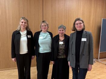 Gleichstellungsbeauftragte der Stadt Mannheim Zahra Deilami und Lena Dunio-Özkan, Fachreferentin Gewalt an Frauen und Prostitution in der Abteilung Gleichstellung.