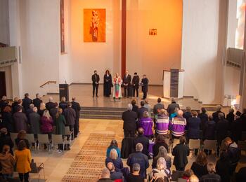 Gedenken an Amokfahrt: Interreligiöses Friedensgebet