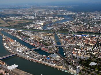 Blick auf den Mannheimer Hafen