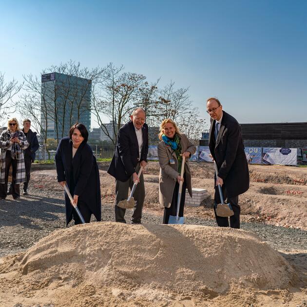 Forum Deutsche Sprache - Spatenstich