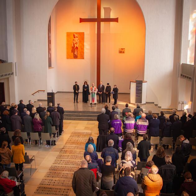 Gedenken an Amokfahrt: Interreligiöses Friedensgebet