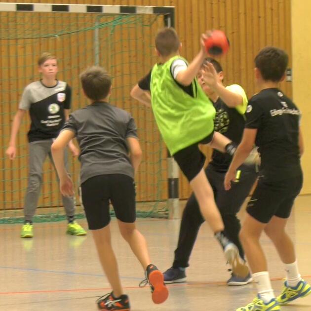 Handballtraining in der Lilly-Gräber Halle