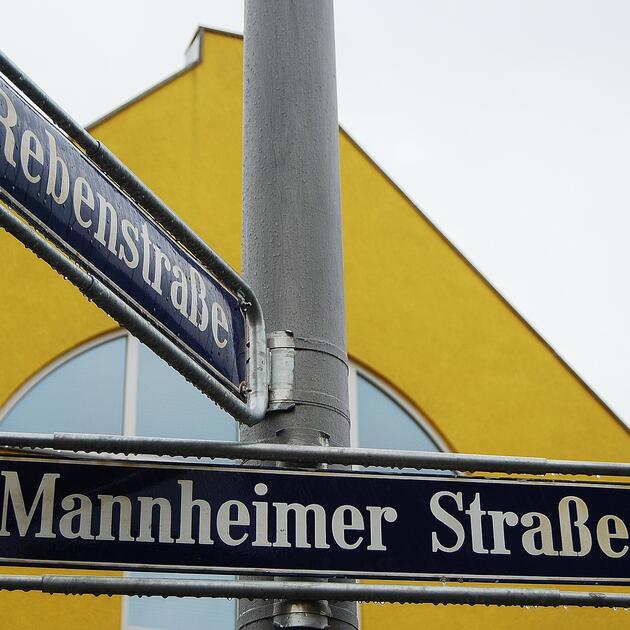 Straßenschild Mannheimer Straße