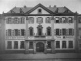 Das Foto zeigt das Dalberghaus um 1920.