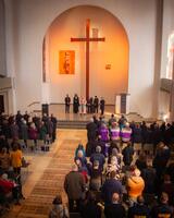 Gedenken an Amokfahrt: Interreligiöses Friedensgebet