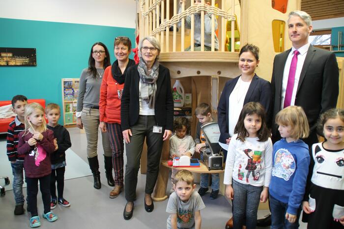 Neues Mathematik-Podest für das Eltern-Kind-Zentrum Ida Dehmel