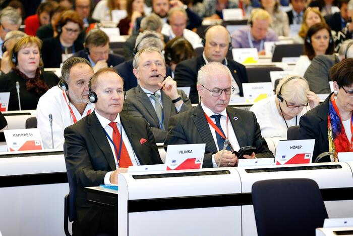 OB Dr. Peter Kurz im Plenum des Ausschusses der Regionen