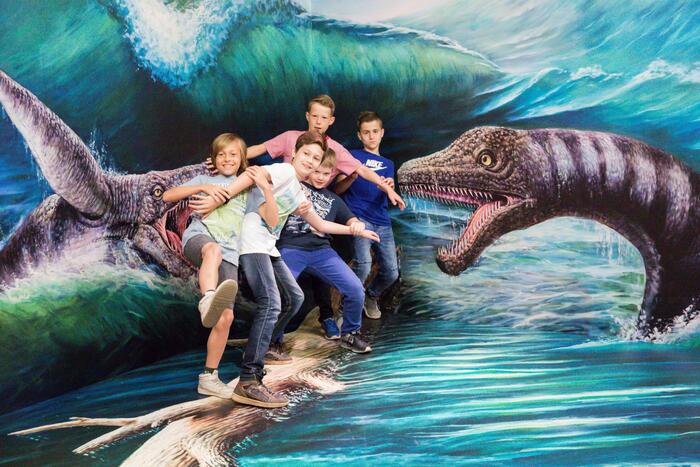 Surfen mit Meeressauriern