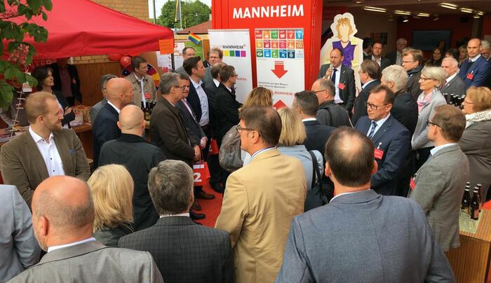 Bürgermeisterrundgang beim Maimarkt 2018