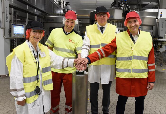 Inbetriebnahme der neuen Coca Cola Linie 