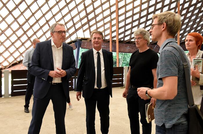 Besuch von Staatssekretär Gunther Adler in der Multihalle