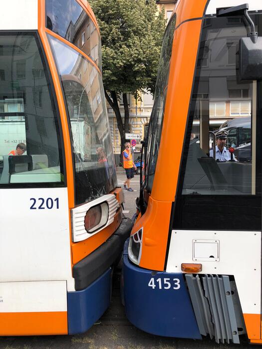 Gegen 6 Uhr waren zwei Stadtbahnen auf dem Kaiserring zwischen der Haltestelle Kunsthalle und dem Hauptbahnhof aufeinander aufgefahren.