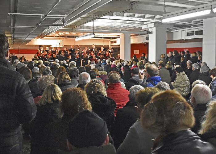 Kammerchor der Musikschule Mannheim singt in der Tiefgarage