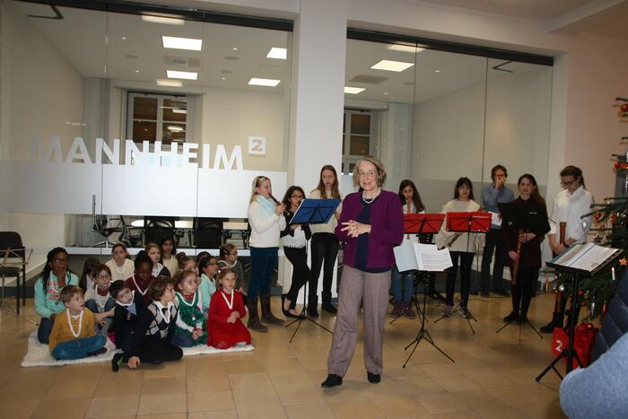Weihnachtsliedersingen im Rathaus