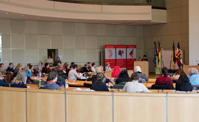 1. Feministisches Barcamp