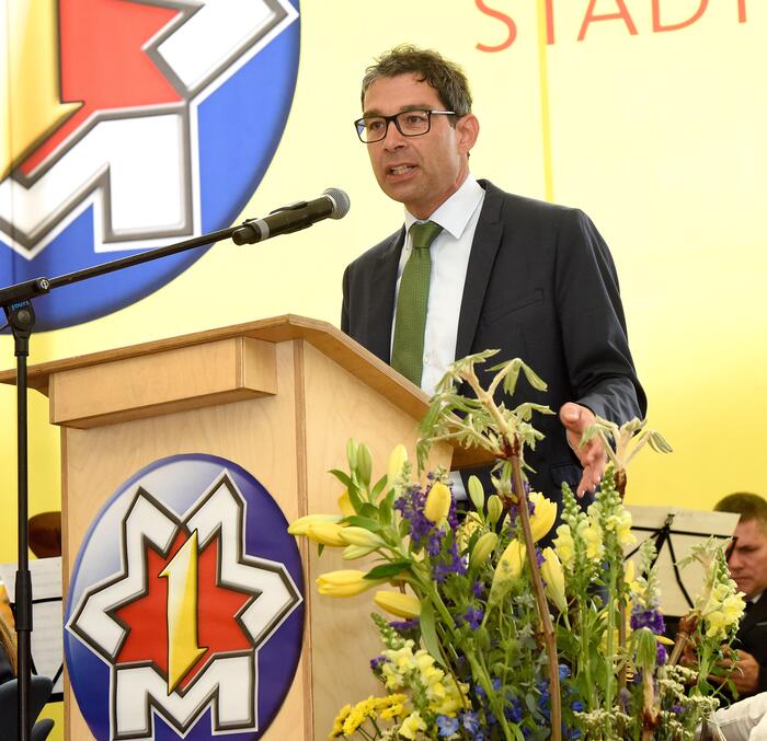 Staatssekretär Dr. Andre Baumann eröffnet den 406. Maimarkt