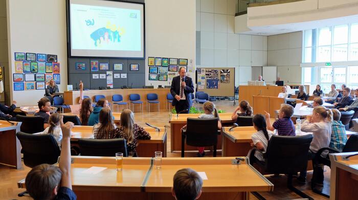 Erster Bürgermeister Christian Specht bei der Preisverleihung zum Europawettbewerb