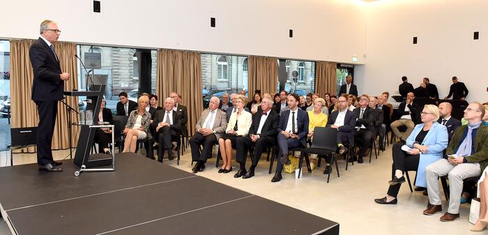 Oberbürgermeister Dr. Peter Kurz spricht anlässlich der Amtseinführung von Johan Holten