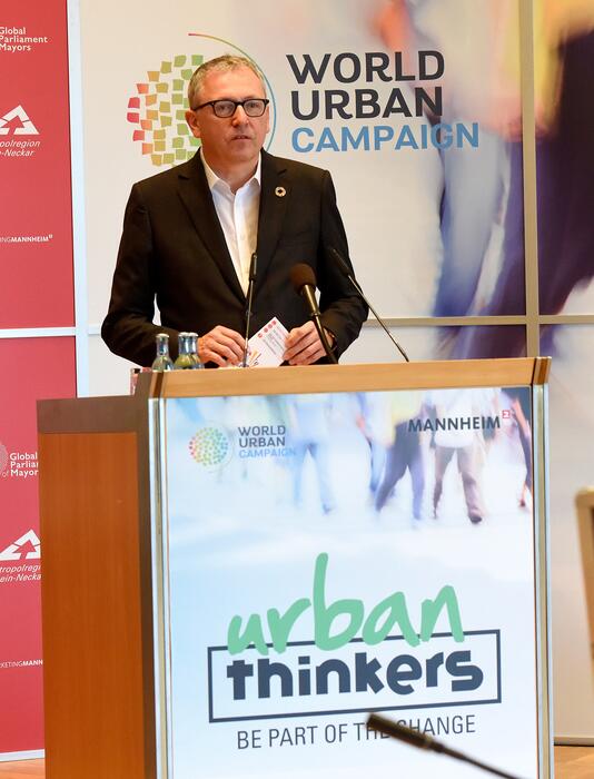 OB DR. Kurz begüßt die Teilnehmenden des 3. Urban Thinkers Campus