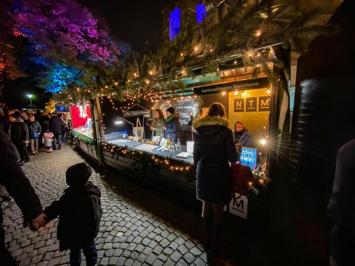 NTM auf Weihnachtsmarkt