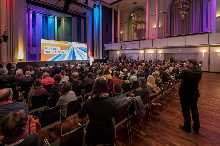 Start der Tour der Nachhaltigkeit in Mannheim