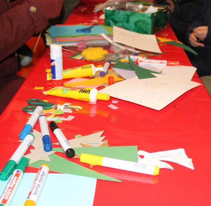 Weihnachtsmarkt-Geschenkübergabe2