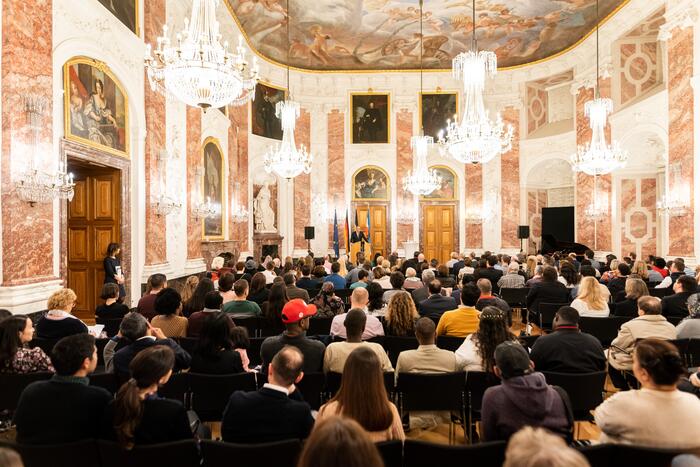 OB Dr. Peter Kurz bei seiner Ansprache anlässlich der Einbürgerungsfeier 2020