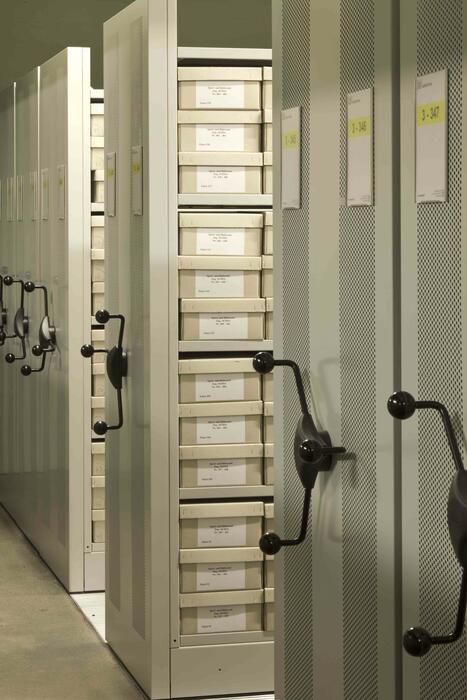 Rollregal im Magazin