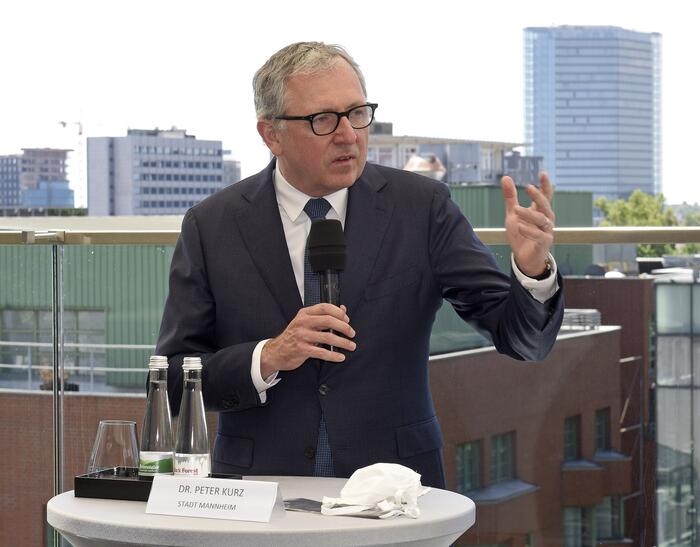 OB Dr. Kurz bei der Pressekonferenz zur Kampagne