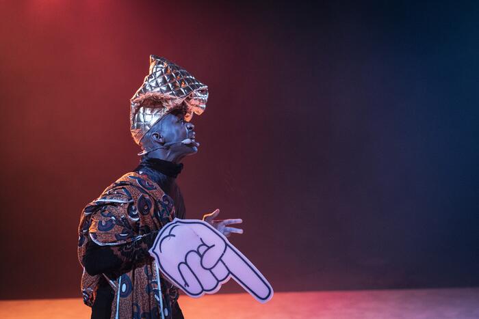 Theaterfestivals Schwindelfrei 2020 - COSMIC LATTE von Sonya Lindfors 