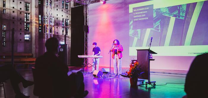 Sängerin Shelly Phillips 