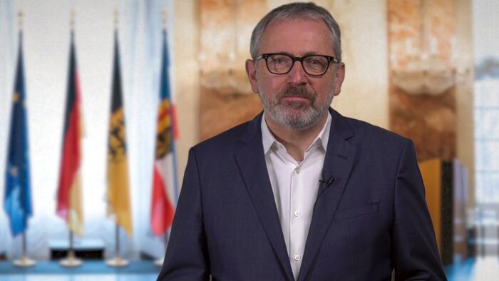 OB Dr. Peter Kurz bei seiner Videoansprache zur Einbürgerung