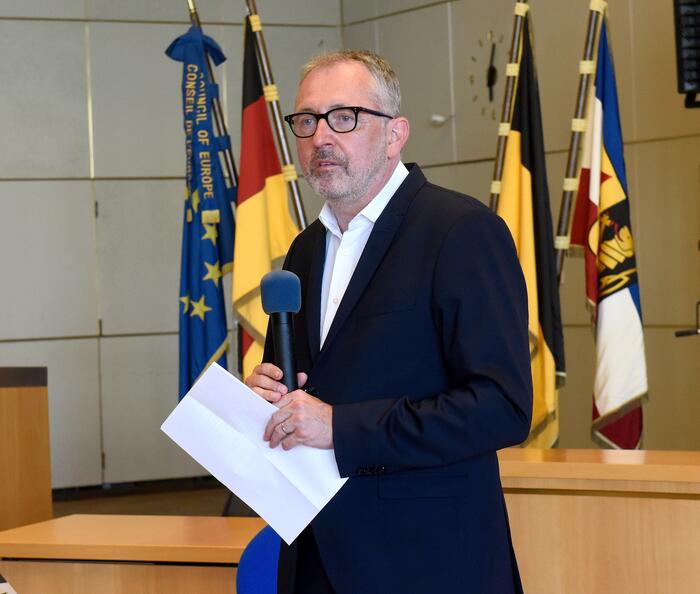 OB Dr. Kurz bei seiner Ansprache anlässlich des Empfangs der Teilnehmer von Jugend musiziert