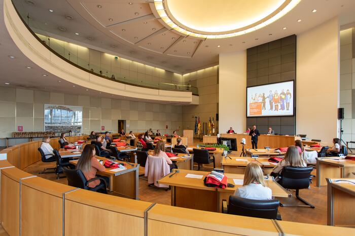 Rund 160 Auszubildende und Studierende haben am 1. September 2021 bei der Stadt Mannheim begonnen.