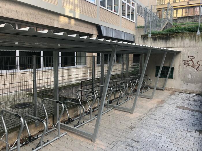 Fahrradständer an der Justus-von-Liebig-Schule