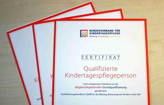 Bestens qualifizierte Tagesmütter erhalten Zertifikate