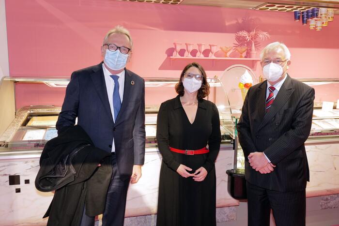 Führung des Oberbürgermeisters durch die neue Ausstellung im TECHNOSEUM