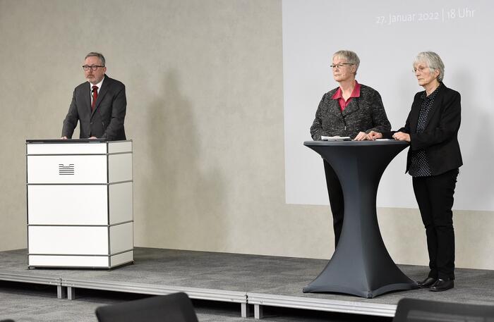 OB Dr. Peter Kurz bei seiner Rede anlässlich der Gedenkveranstaltung für die Opfer des Nationalsozialismus