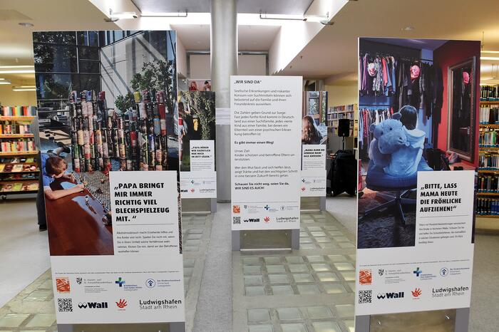 Plakatausstellung_Wir sind da_2