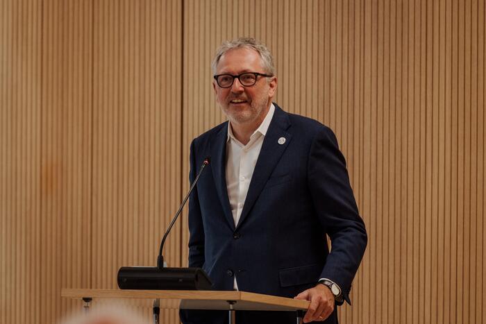 Oberbürgermeister Dr. Peter Kurz beim 8. Regenbogenempfang der Stadt Mannheim