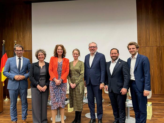 Gemeinsame Veranstaltung in Brüssel auf Initiative von Oberbürgermeister Dr. Peter Kurz, Bürgermeisterin Prof. Dr. Diana Pretzell und Staatssekretär Florian Hassler.