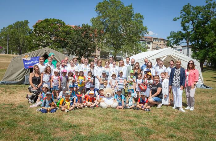 Teddybärkrankenhaus_Gruppenbild