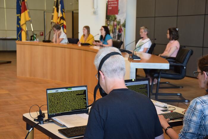 Schriftdolmetscher beim Forum Inklusion und Barrirefreiheit Juni 2023