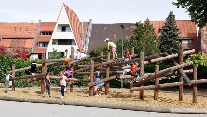 Seckenheimschule_Spielgerät_1