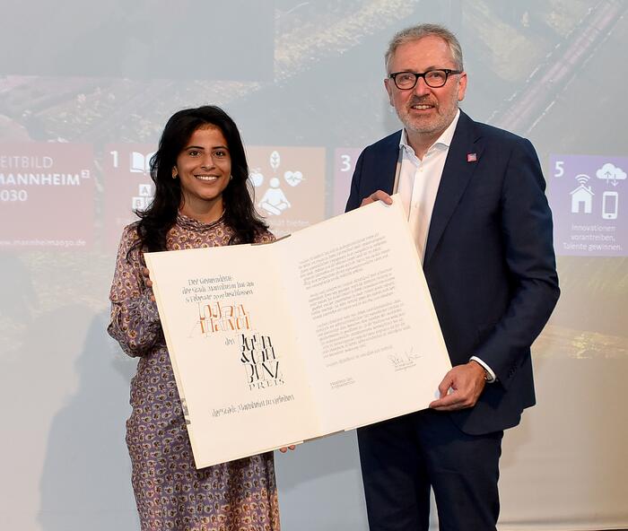 Lesung von Lina AlHathloul