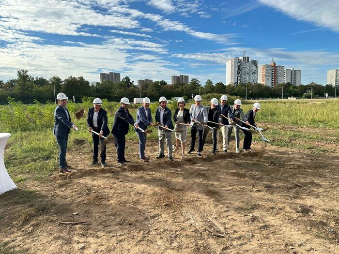 OB Specht beim Spatenstich