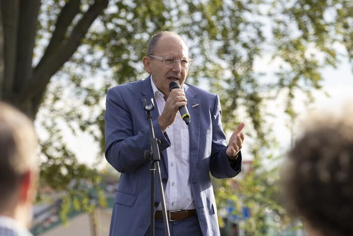 Hitachi Ansprache OB Specht