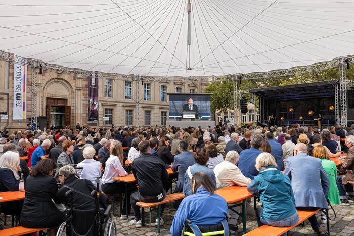 Die Amtseinführung von Oberbürgermeister Christian Specht auf dem Toulonplatz