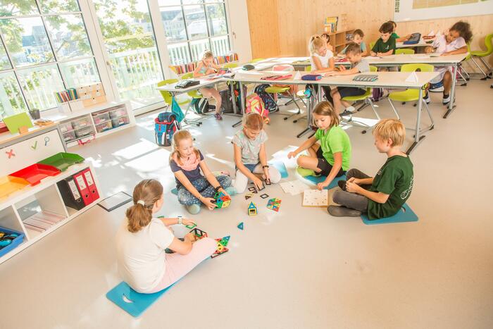 Franklinschule Einweihung Klassenzimmer groß