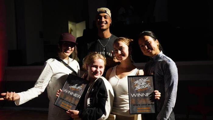Streetdance-Fieber im Kinder- und Jugendbildungshaus Kaisergarten und glückliche Gewinnerinnen